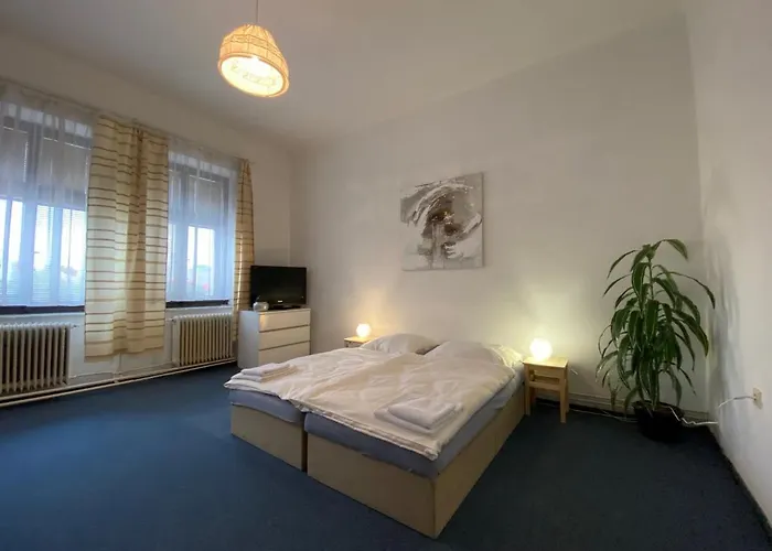 Pensjonat Restaurace A Klatovsky Dvur 3*