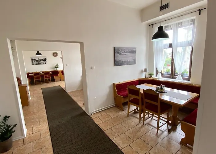 ゲストハウス Restaurace A Klatovsky Dvur 3*